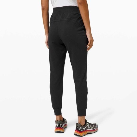 Lululemon LA Warm Down High-Rise Jogger in Black - Picture 2 of 8